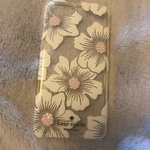 NWOT Kate spade flower iPhone 7/8 phone case
